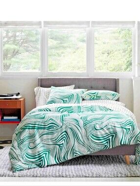 New Novogratz by Utica King Size 3 Pc Comforter Set Patina Teal White Animal